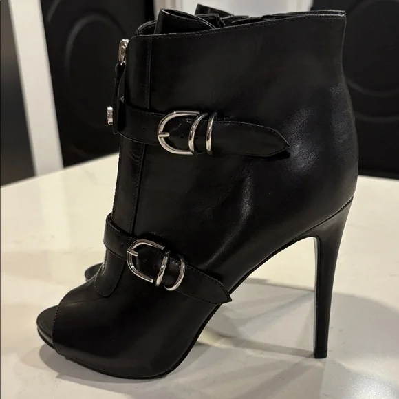 New Without Tag Guess Black Peep-Toe Heeled Boots 91/2 - Picture 2 of 9